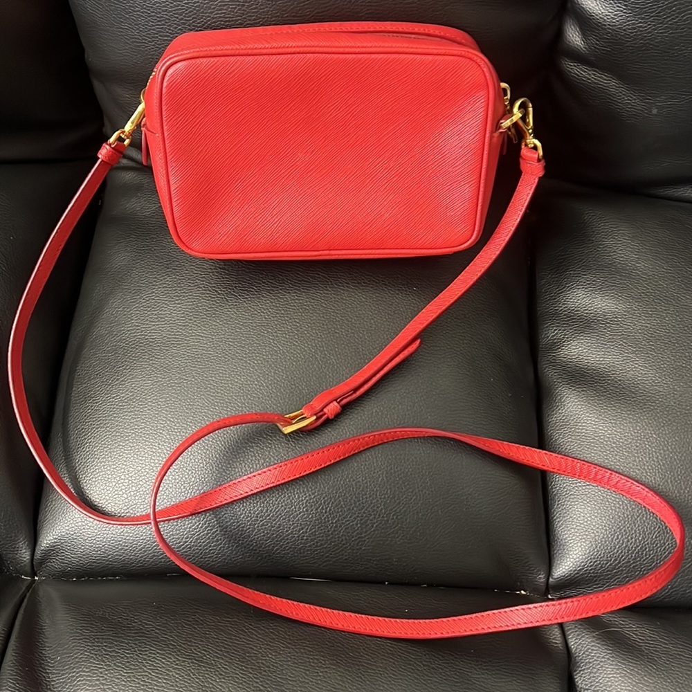 Excellent Condition Authentic Crossbody Prada Bag - image 3